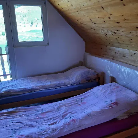 - Vikendica Gornji Lukomir